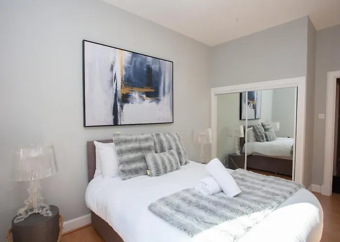 Modern And Refurbished Flat In Merchant City